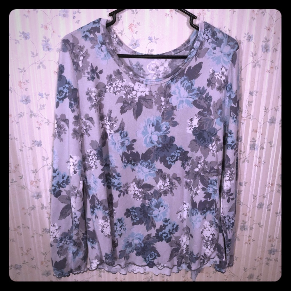Grey and blue floral top